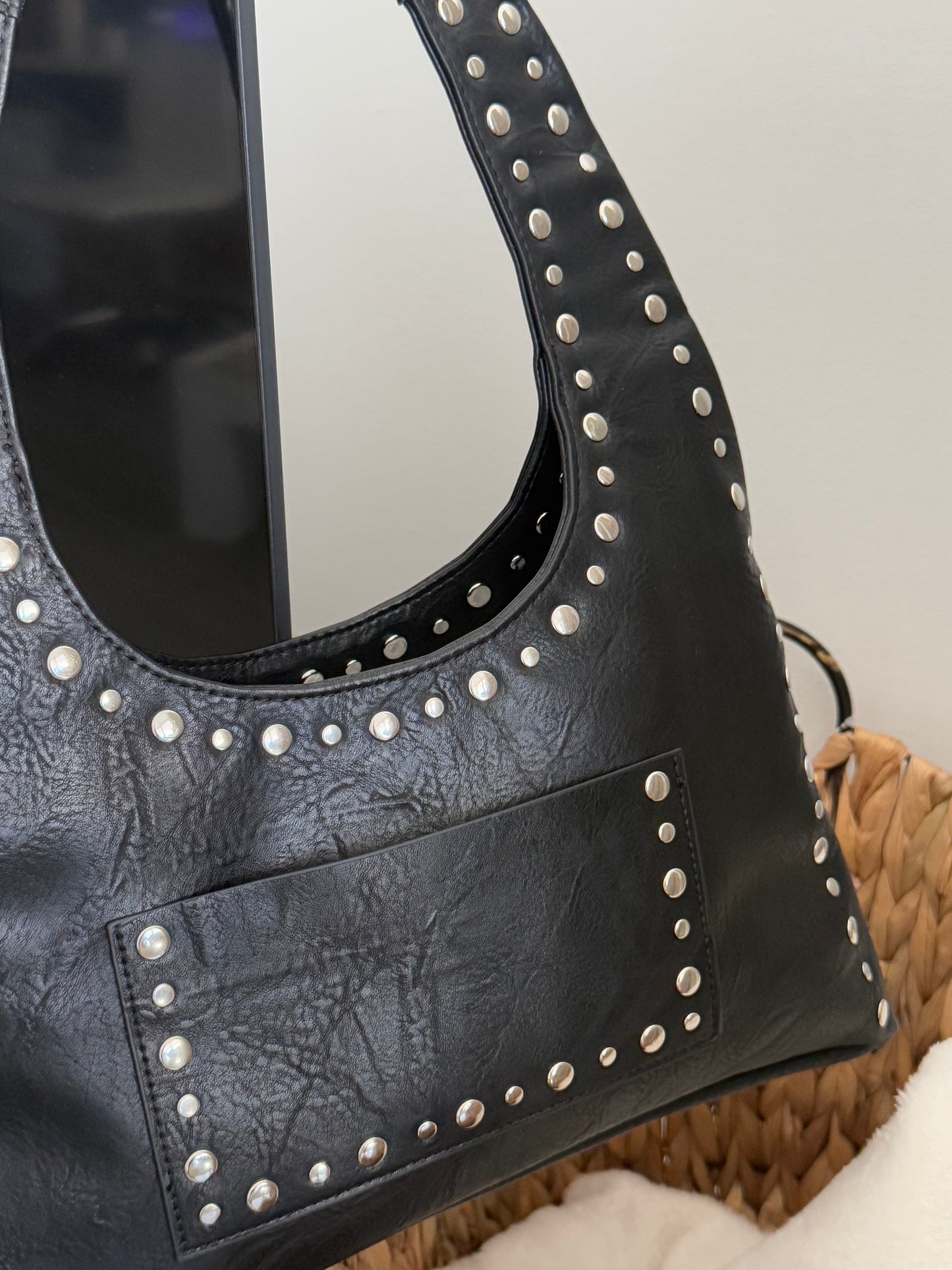 Turn Heads Bag