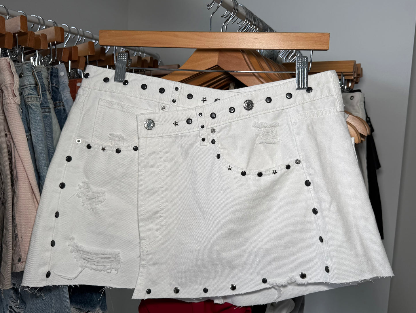 Crossed White Skirt